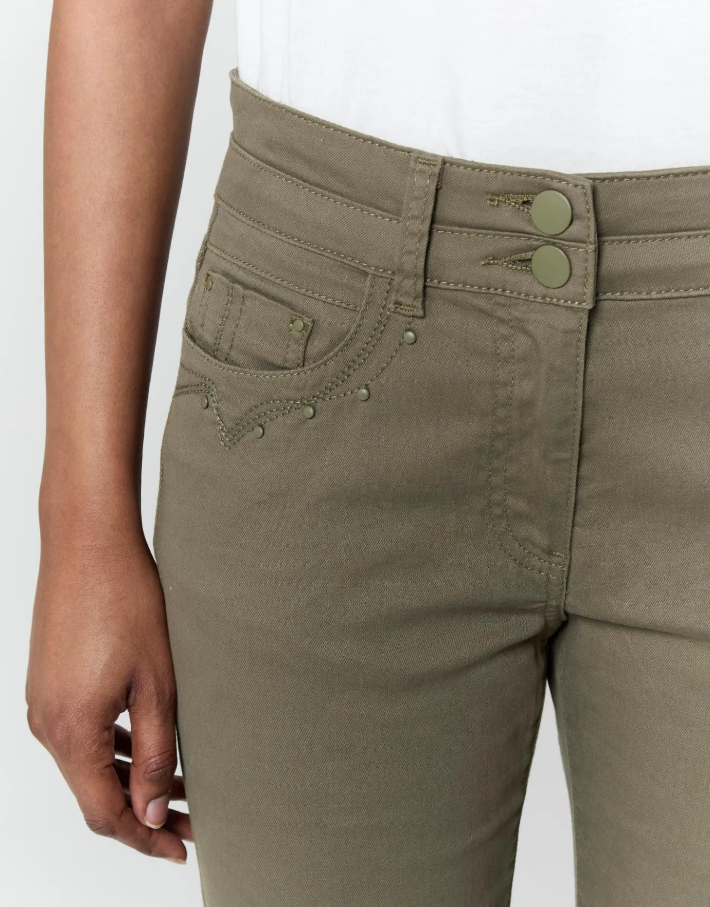 Pantalon 7/8 slim uni KAKI Femme