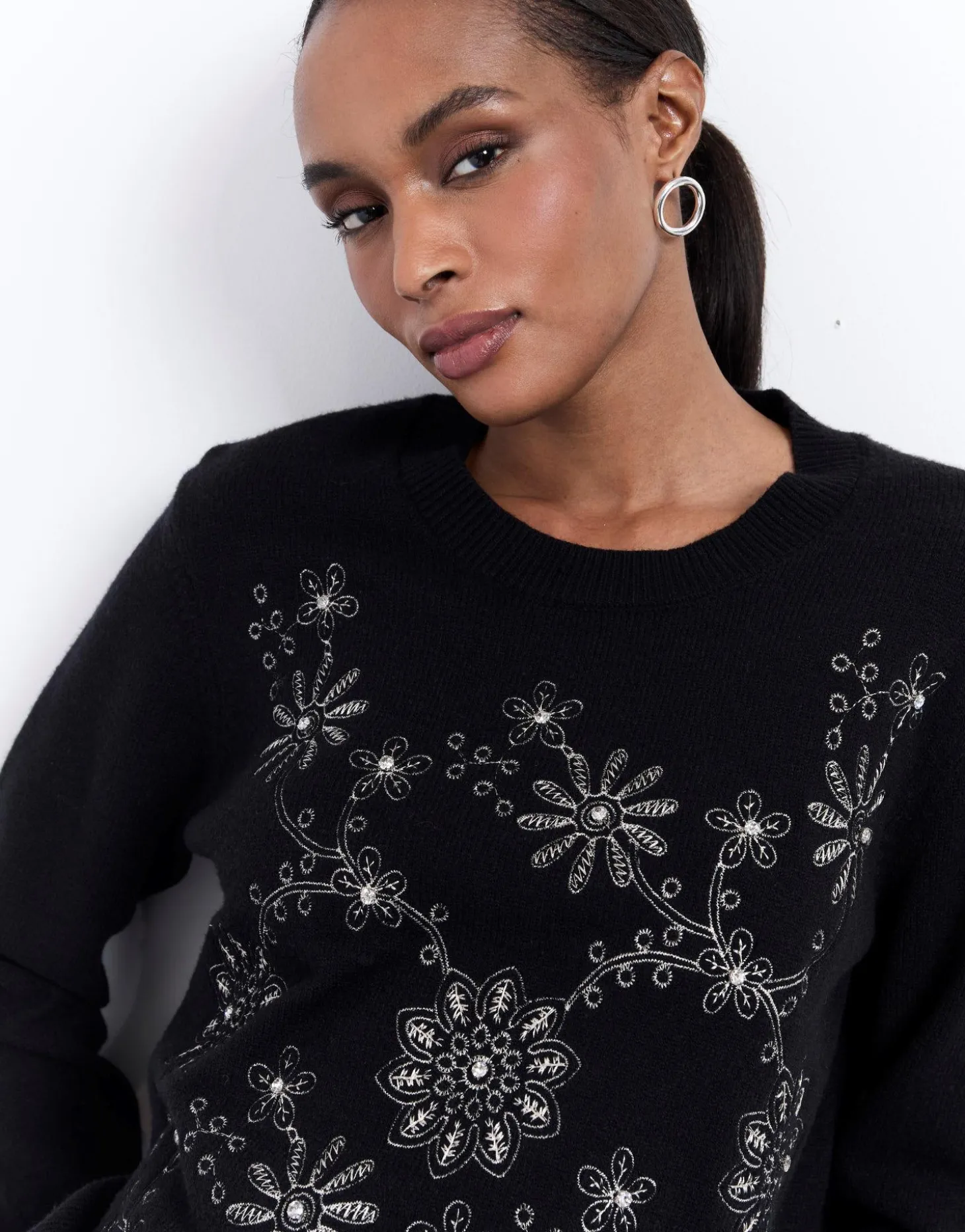 Pull épais uni décoré NOIR Femme